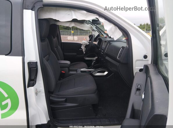 1N6ED1CL5NN670463 2022 NISSAN FRONTIER Белый Вид салона спереди