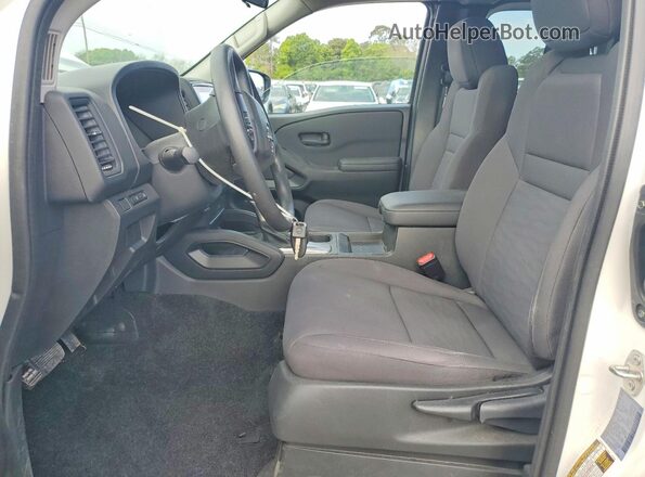 1N6ED1CLXRN674787 2024 NISSAN FRONTIER White Widok wnętrza z przodu