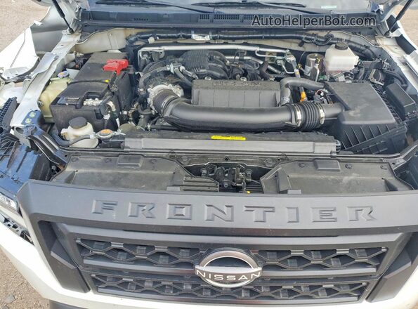1N6ED1CLXRN674787 2024 NISSAN FRONTIER White Widok wnętrza z tyłu