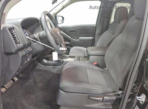 1N6ED1CM4RN634858 2024 NISSAN FRONTIER Black Front interior view