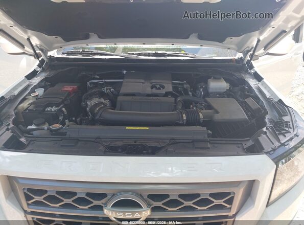 1N6ED1CM7RN663271 2024 NISSAN FRONTIER White Вид ззаду