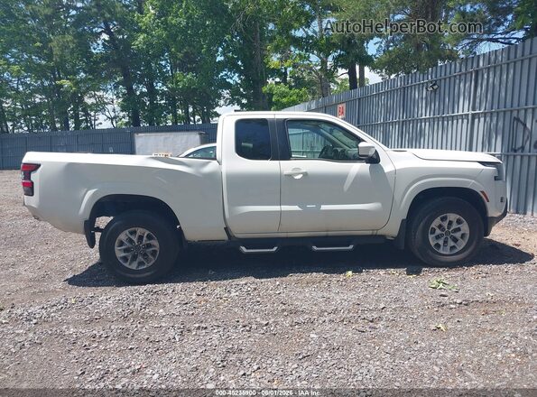 1N6ED1CM7RN663271 2024 NISSAN FRONTIER White Вид задньої частини салону