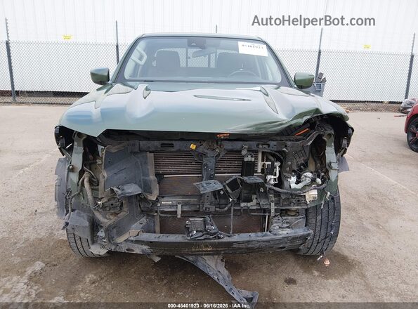 1N6ED1EJ2NN691718 2022 NISSAN FRONTIER Green Դիմացի տեսք