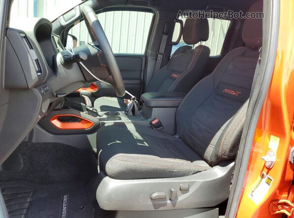 1N6ED1EJXSN620794 2025 NISSAN FRONTIER Orange წინა სალონის ხედი