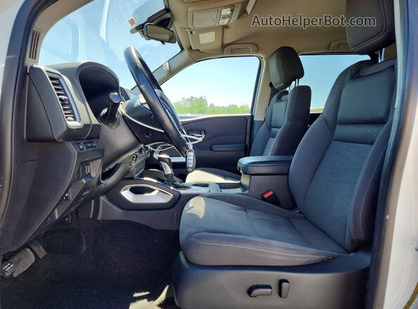 1N6ED1EK2NN683031 2022 NISSAN FRONTIER White Front interior view