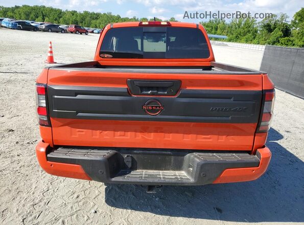 1N6ED1EK2SN654043 2025 NISSAN FRONTIER Orange Rear view