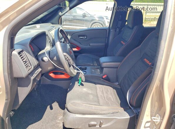 1N6ED1EK7RN618374 2024 NISSAN FRONTIER Gray Vista interior delantera