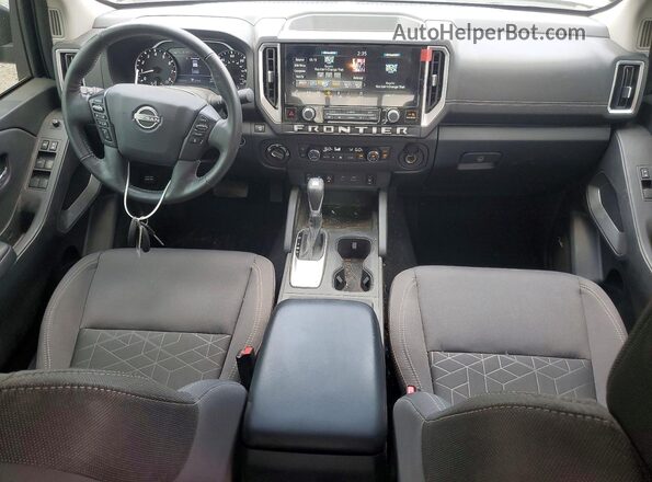 1N6ED1EKXSN606466 2025 NISSAN FRONTIER Green Vista del salpicadero