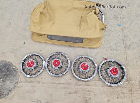 1RMBBB117IF000059 1978 KIT KIT Красный 