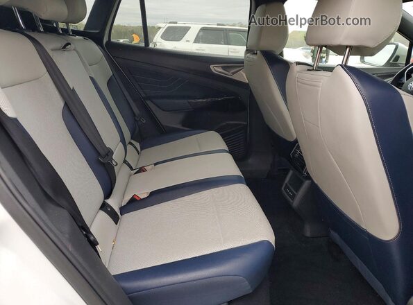 1V25MPE84RC009134 2024 VOLKSWAGEN ID.4 White Widok wnętrza z tyłu