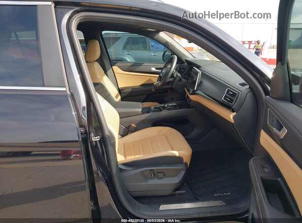 1V2AE2CA0RC228760 2024 VOLKSWAGEN ATLAS Black Widok wnętrza z przodu