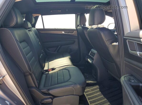 1V2AE2CA9RC208829 2024 VOLKSWAGEN ATLAS Silver Вид задньої частини салону