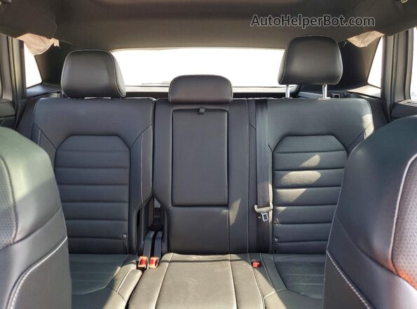 1V2AE2CA9RC208829 2024 VOLKSWAGEN ATLAS Silver Вид задніх сидінь