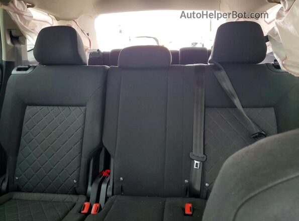 1V2AP2CA1JC547924 2018 VOLKSWAGEN ATLAS Silver Rear seats view