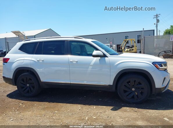 1V2BP2CA4MC576357 2021 VOLKSWAGEN ATLAS White Rear interior view