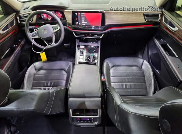 1V2BR2CA5RC531557 2024 VOLKSWAGEN ATLAS White Dashboard view