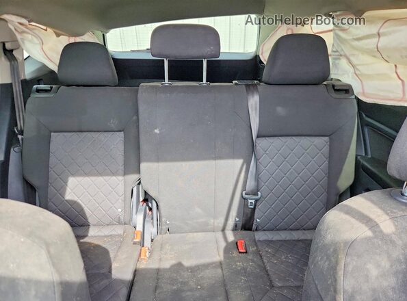 1V2BR2CA6JC500287 2018 VOLKSWAGEN ATLAS Серебряный Вид задних сидений