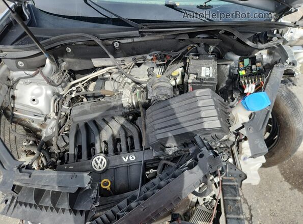 1V2BR2CA6JC500287 2018 VOLKSWAGEN ATLAS Серебряный 