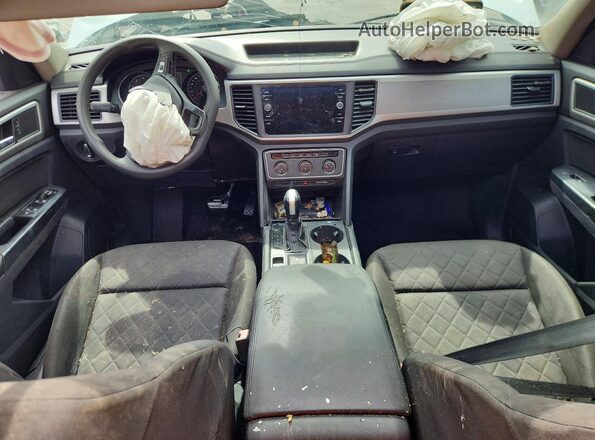 1V2BR2CA6JC500287 2018 VOLKSWAGEN ATLAS Серебряный Вид панели приборов