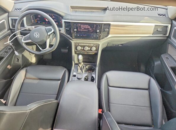 1V2BR2CA8PC544770 2023 VOLKSWAGEN ATLAS Серебряный Вид панели приборов