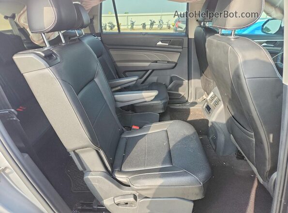 1V2BR2CA8PC544770 2023 VOLKSWAGEN ATLAS Серебряный Вид задних сидений