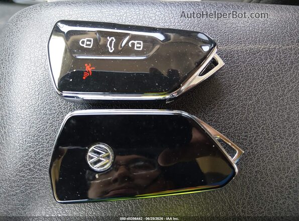 1V2CMPE8XPC011989 2023 VOLKSWAGEN ID.4 Белый Вид панели приборов