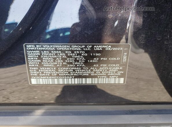 1V2CMPE8XPC025567 2023 VOLKSWAGEN ID.4 Черный Вид наклейки с VIN-кодом