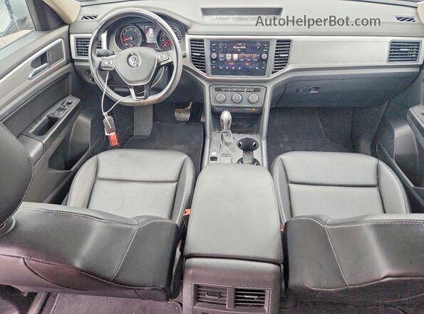 1V2CR2CA2JC574861 2018 VOLKSWAGEN ATLAS Silver წინა პანელის ხედი