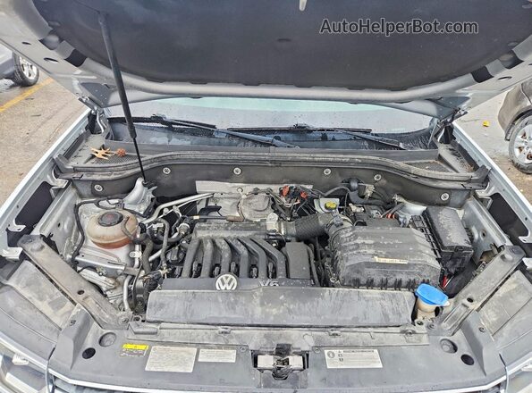 1V2CR2CA2JC574861 2018 VOLKSWAGEN ATLAS Silver ძრავის განყოფილების ხედი