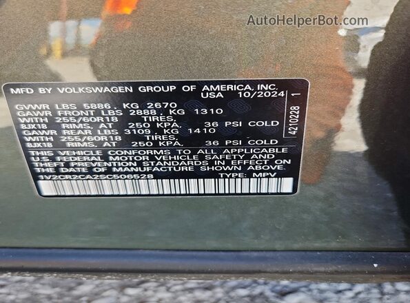 1V2CR2CA2SC506528 2025 VOLKSWAGEN ATLAS Зеленый 