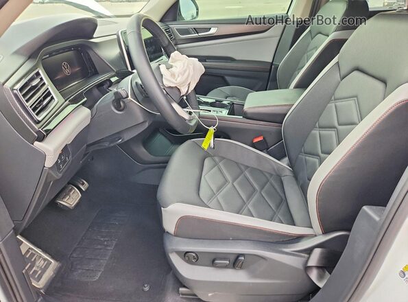1V2CR2CA3SC551476 2025 VOLKSWAGEN ATLAS Белый Вид салона спереди