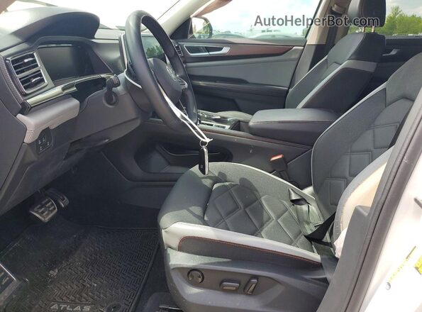 1V2CR2CA5RC577992 2024 VOLKSWAGEN ATLAS White Սալոնի դիմացի տեսք