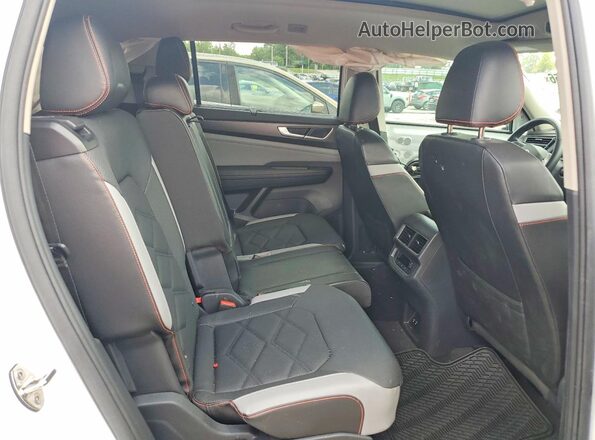 1V2CR2CA5RC577992 2024 VOLKSWAGEN ATLAS White Հետևի նստատեղերի տեսք