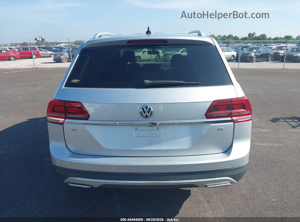 1V2CR2CA6JC562955 2018 VOLKSWAGEN ATLAS Silver 