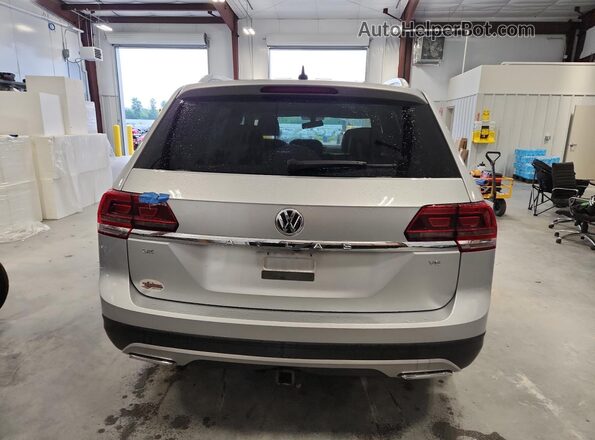 1V2CR2CA9JC565283 2018 VOLKSWAGEN ATLAS Silver Vista trasera