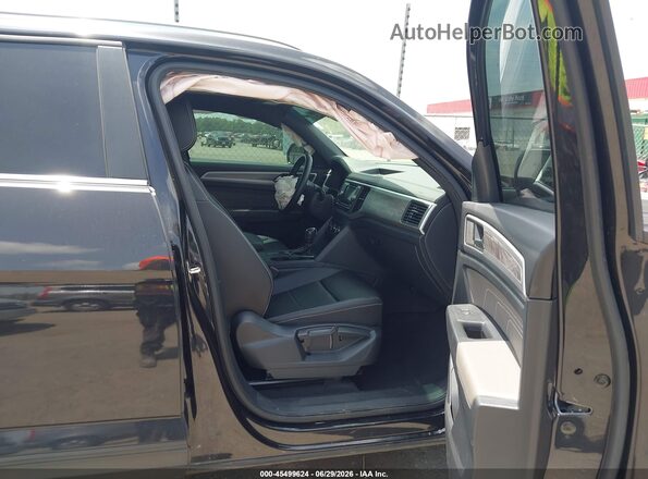 1V2DC2CA1PC223695 2023 VOLKSWAGEN ATLAS Black Widok wnętrza z przodu