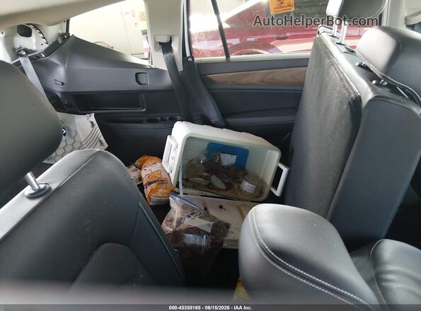 1V2DN2CA4TC506385 2026 VOLKSWAGEN ATLAS White Widok naklejki z numerem VIN