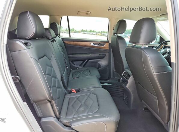 1V2DN2CA6TC511832 2026 VOLKSWAGEN ATLAS White უკანა სალონის ხედი