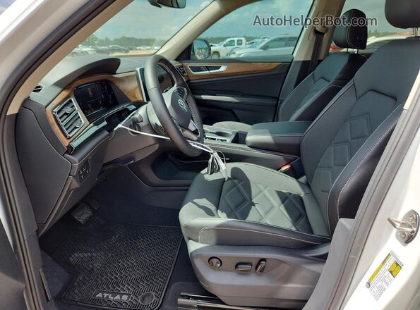1V2DN2CA6TC511832 2026 VOLKSWAGEN ATLAS White წინა სალონის ხედი