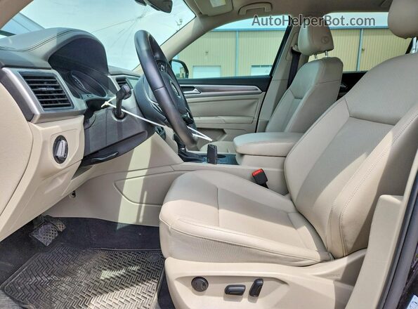 1V2DP2CA1JC598725 2018 VOLKSWAGEN ATLAS Black Սալոնի դիմացի տեսք