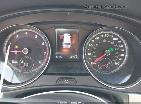 1V2DP2CA6JC599837 2018 VOLKSWAGEN ATLAS White Widok tylnych siedzeń