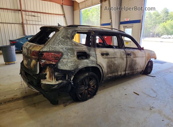 1V2DR2CA1JC561393 2018 VOLKSWAGEN ATLAS White Задня права чверть