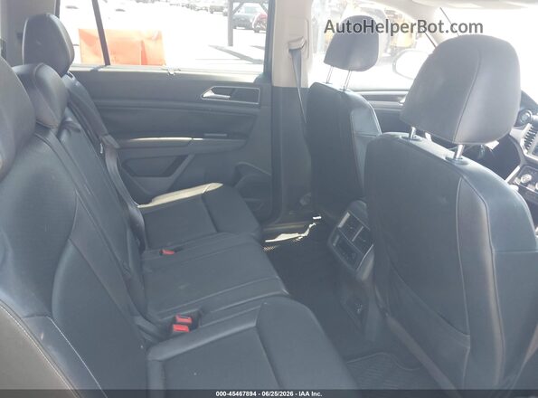 1V2DR2CA3JC503981 2018 VOLKSWAGEN ATLAS Gray VIN sticker view