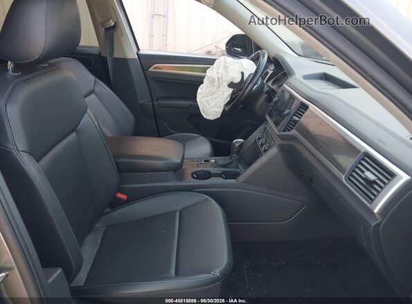 1V2DR2CA4JC547617 2018 VOLKSWAGEN ATLAS Серый Вид салона спереди