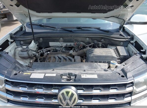 1V2DR2CA6JC523061 2018 VOLKSWAGEN ATLAS White Vista trasera