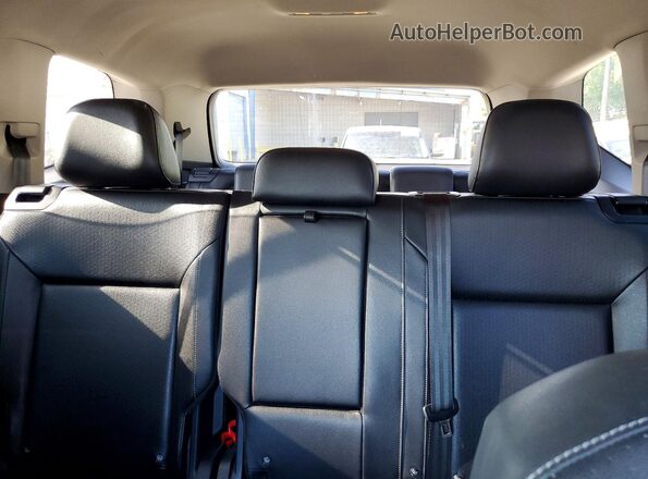1V2DR2CA7JC519200 2018 VOLKSWAGEN ATLAS Maroon Rear seats view