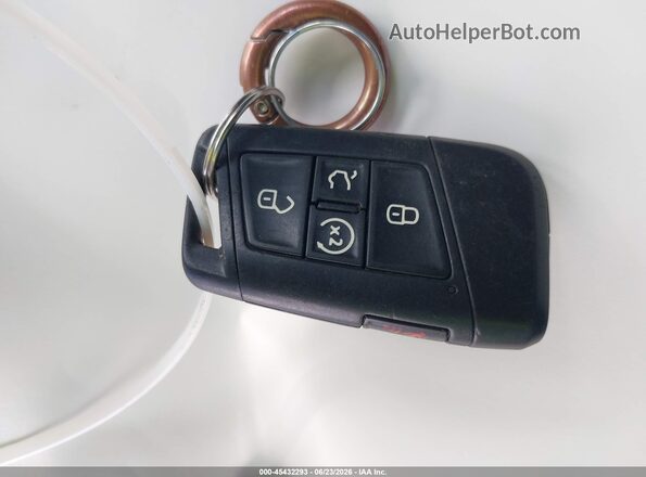 1V2ER2CA4KC581465 2019 VOLKSWAGEN ATLAS White Vista del salpicadero