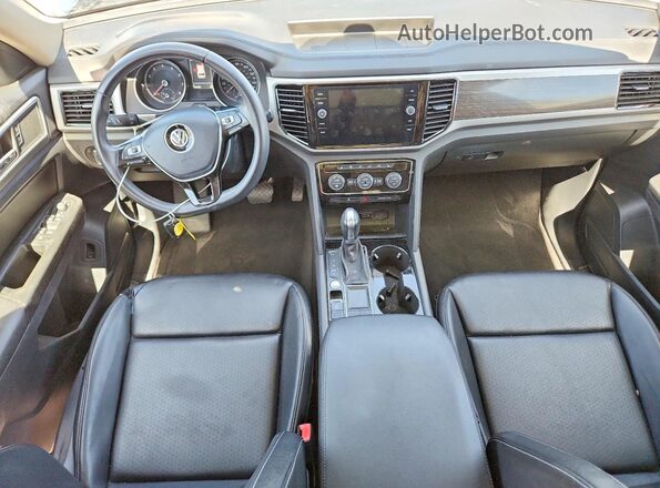 1V2ER2CA6JC526675 2018 VOLKSWAGEN ATLAS Blue Вид панелі приладів