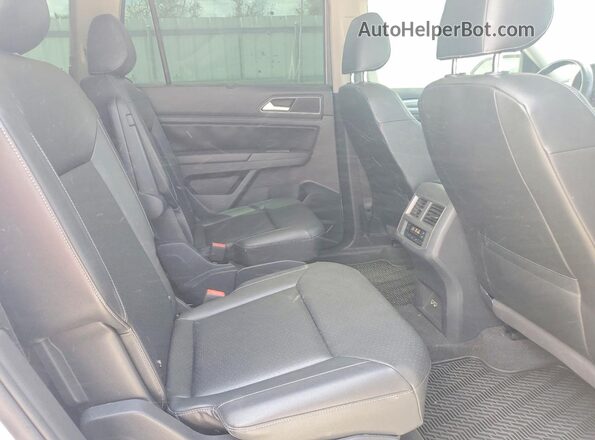1V2ER2CA7KC600669 2019 VOLKSWAGEN ATLAS Серебряный Вид задних сидений