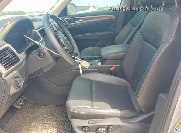 1V2ER2CA7KC600669 2019 VOLKSWAGEN ATLAS Серебряный Вид салона спереди